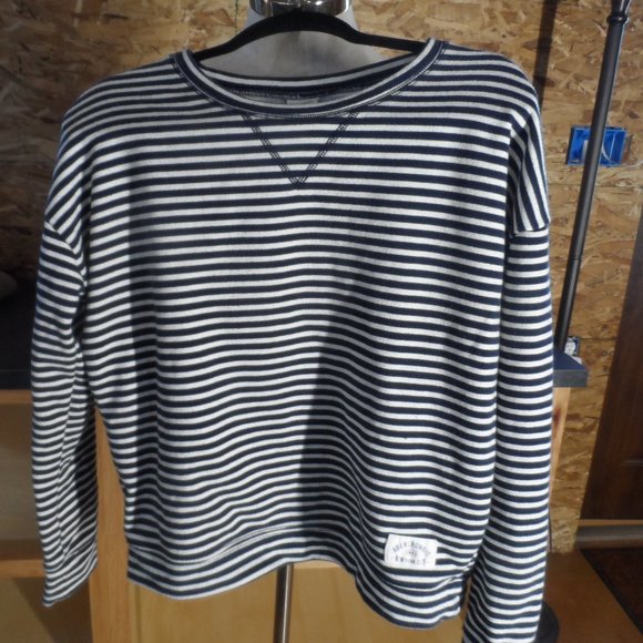 Abercrombie & Fitch New York Blue/White Striped Top Size XS - Picture 1 of 4
